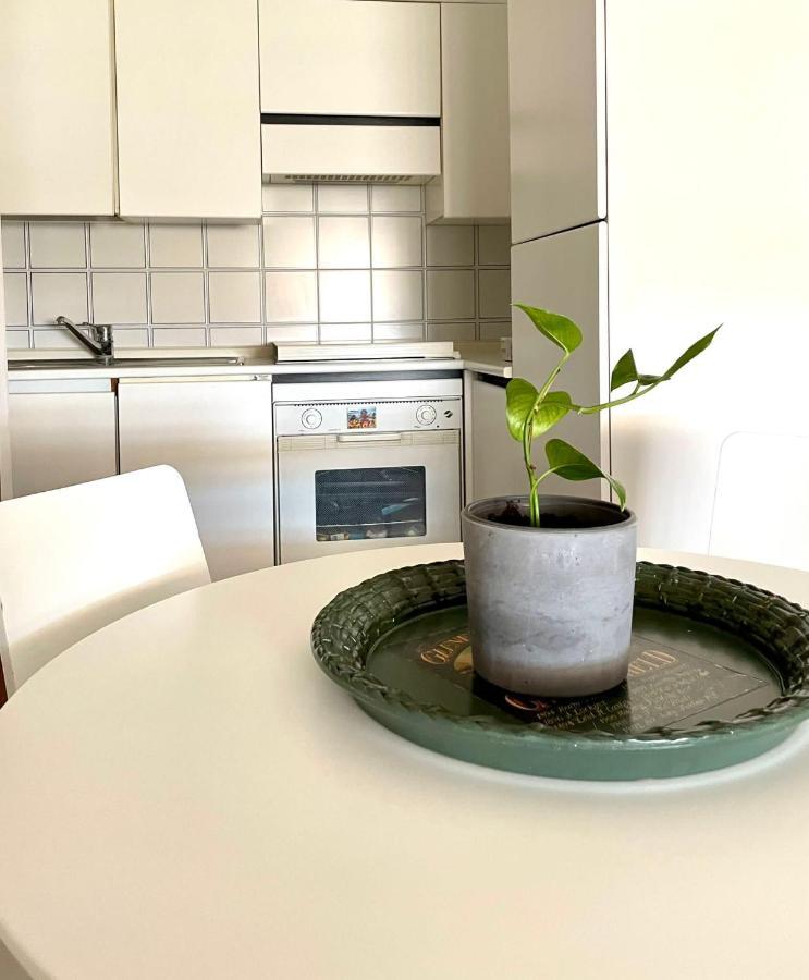 Giulia'S Apartment เวียเรจโจ ภายนอก รูปภาพ